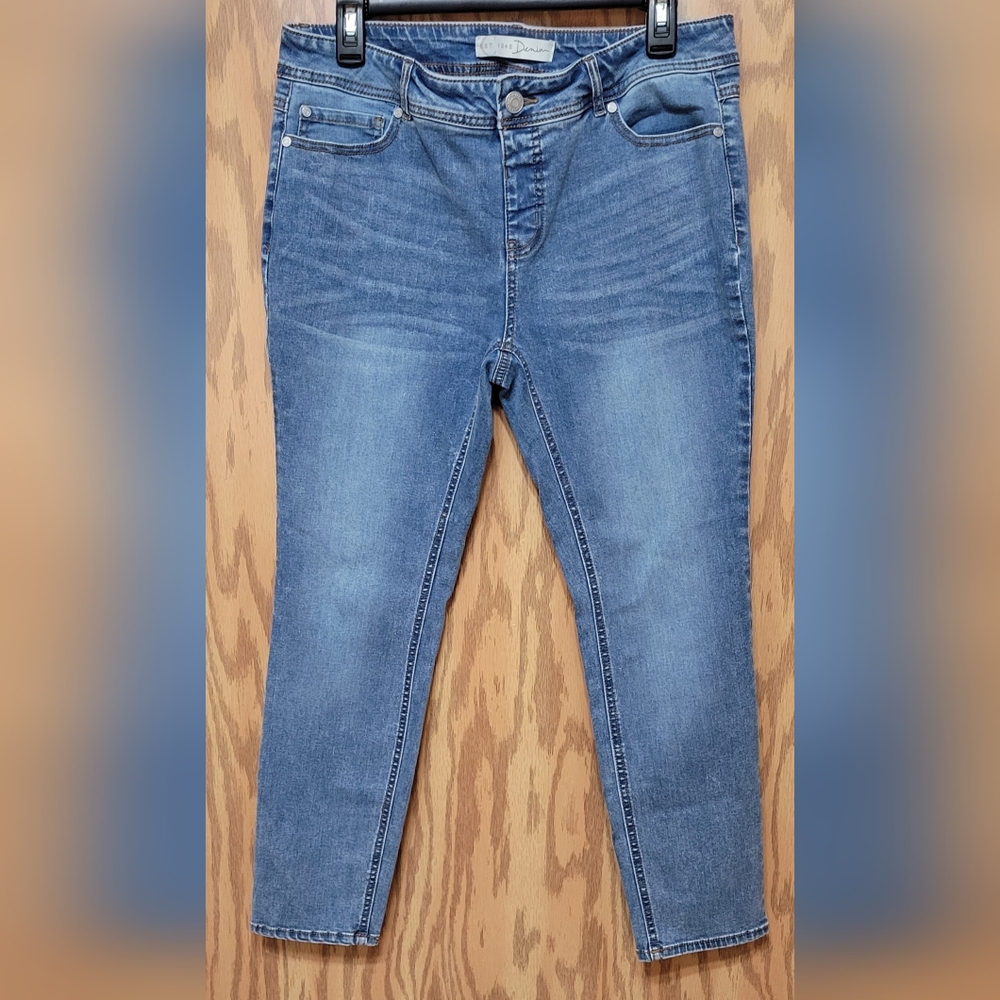 1946 Denim Jeans Curvy  Size 10P